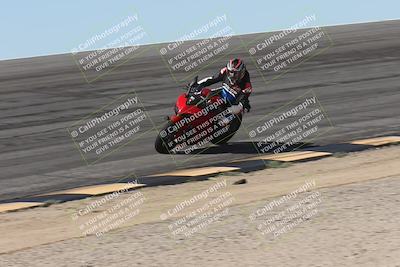 media/Oct-13-2025-Moto Forza (Mon) [[a66d839500]]/3-B Group/Session 2 (Bowl)/